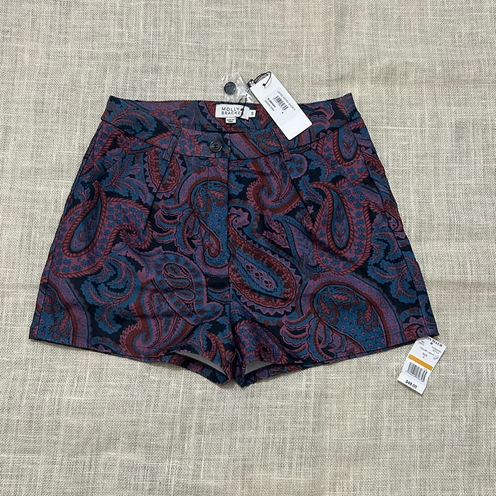 NWT MOLLY BRACKEN Women's Red/Navy Paisley Shorts black Size S